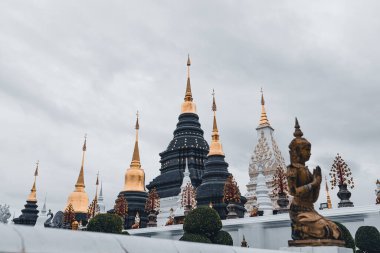 Tayland tapınağı-Wat Ban Den Chiang Mai Pagodas ve tapınakları