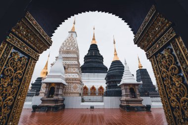 Tayland tapınağı-Wat Ban Den Chiang Mai Pagodas ve tapınakları