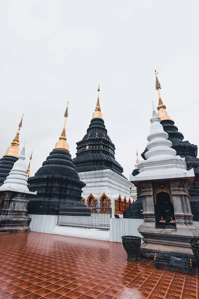 Tayland tapınağı-Wat Ban Den Chiang Mai Pagodas ve tapınakları