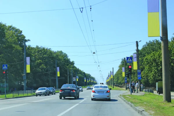 Kharkiv Region Ukraine August 2016 City Traffic Kharkiv Street Decorated — Stock Photo, Image