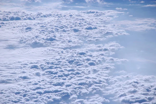 Hermosa Vista Desde Ventana Del Plano Sobre Nubes Blancas Maravillosa — Foto de Stock