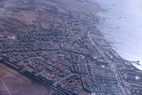 Vedere Aeriană Orașului Case Clădiri Litoral Egipt Zboară Deasupra Ţării — Fotografie de stoc gratuită