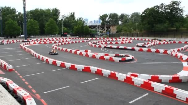 Lodz Polen Juni 2019 Idrottare Som Kör Carts Racingbanan Två — Stockvideo
