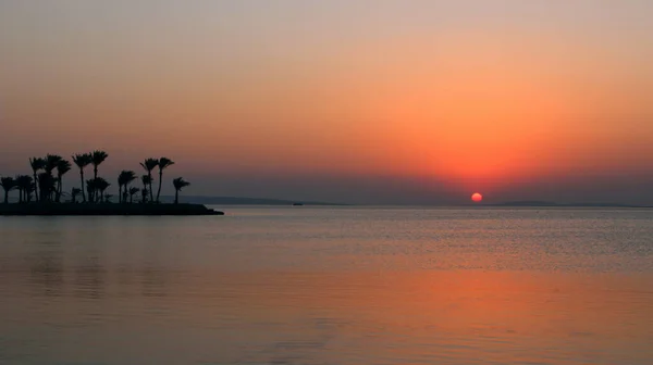 Ηλιοβασίλεμα Πάνω Από Θάλασσα Όμορφη Πτώση Καλοκαίρι Πάνω Από Τον — Φωτογραφία Αρχείου