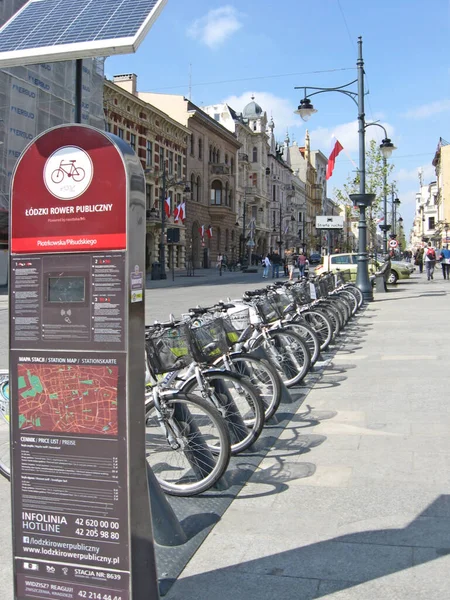 Lodz Pologne Juin 2019 Vue Rue Ville Avec Nombreux Vélos — Photo