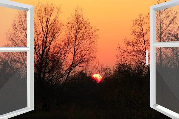 Kunststofffenster Mit Blick Auf Den Schönen Sonnenuntergang Blick Aus Dem — Stockfoto