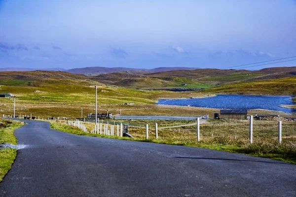 Escocia Islas Shetland Hermosa Vista Isla Con Carretera —  Fotos de Stock