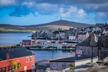 Lerwick, Shetland Adası, İskoçya - 06 Eylül 2017: Sokak görünümü Lerwick, Shetlands, İskoçya, Birleşik Krallık.