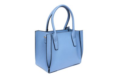 Beyaz arka planda mavi çanta izole edilmiş.