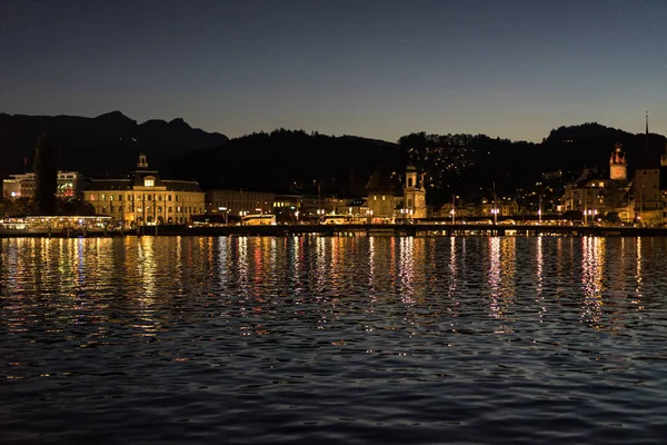 Lucerna Ciudad Por Noche Con Lago Visto Desde Barco Con —  Fotos de Stock