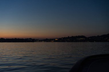 Göl Lucerne tekne turizm görüldü gün batımı