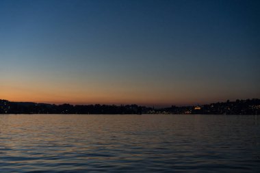 Göl Lucerne tekne turizm görüldü gün batımı