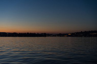 Göl Lucerne tekne turizm görüldü gün batımı