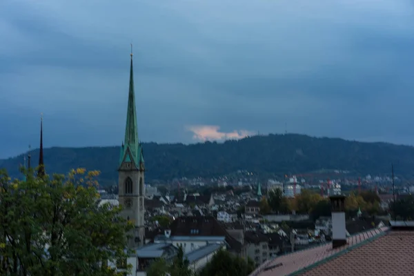 苏黎世, 瑞士城市全景在黄昏日落 — 图库照片