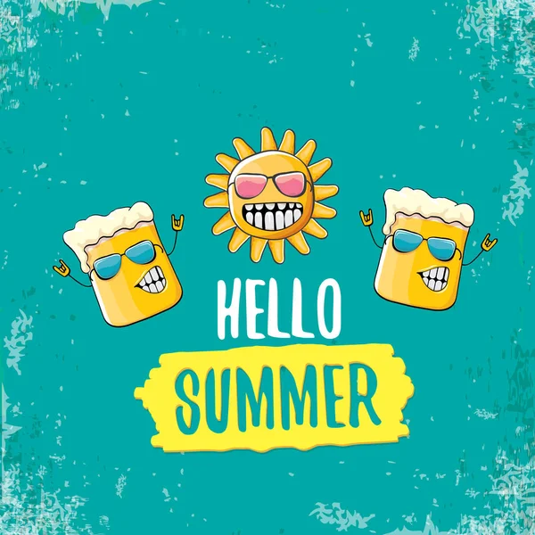 Vektor-Cartoon funky Bierglasfigur und Sommersonne isoliert auf azurblauem Hintergrund. Hallo Sommer Text und flippiges Bier Konzept Illustration. lustige Karikatur lächelnde Freunde. — Stockvektor