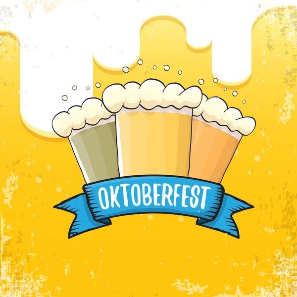 Vector oktoberfest hand getekend etiket op bier achtergrond. Vintage grafische octoberfest poster, flyer of banner ontwerpsjabloon met bier — Stockvector