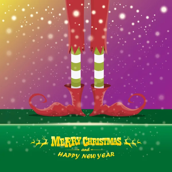 Vettore creativo buon Natale biglietto di auguri con le gambe degli elfi dei cartoni animati, scarpe elfo e Natale spogliato calza sulla neve caduta nel cielo. Vettore Buon Natale sfondo — Vettoriale Stock