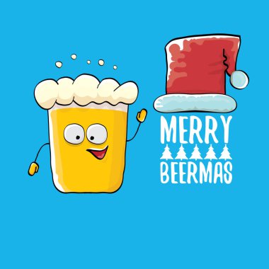 Neşeli beermas komik Noel tebrik kartı bira cam çizgi film karakteri ve üzerinde mavi arka plan izole kırmızı Noel Baba şapkası ile vektör. Vektör yetişkin Noel bira partisi poster tasarım şablonu
