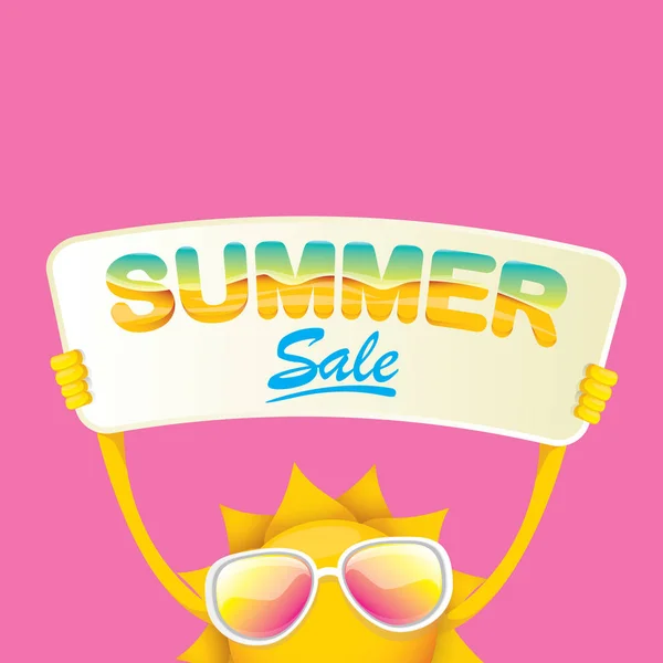 Sommar REA vektor affisch eller webbbanner. sommar Happy Sun Character Holding skylt eller banner med Specialerbjudande försäljning text på rosa bakgrund — Stock vektor