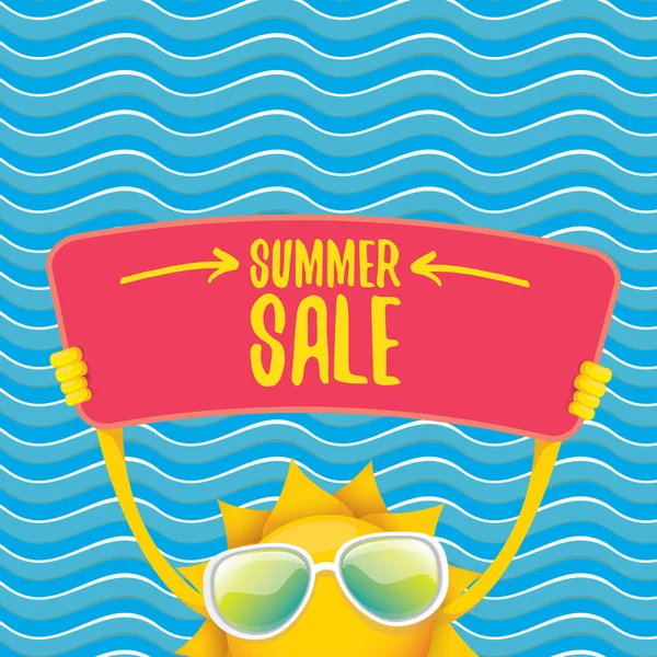 夏の販売ベクターポスターやウェブバナー。青い波の背景に特別オファー販売テキストと夏の幸せな太陽の文字保持看板やバナー — ストックベクタ