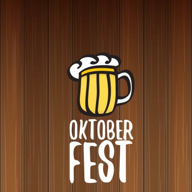 bira bardağı veya ahşap arka plan üzerinde izole bira kupa ile vektör oktoberfest vektör etiketi. octoberfest vektör grafik afiş veya afiş tasarım şablonu
