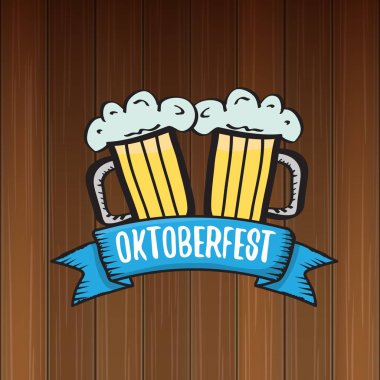 bira bardağı veya ahşap arka plan üzerinde izole bira kupa ile vektör oktoberfest vektör etiketi. octoberfest vektör grafik afiş veya afiş tasarım şablonu