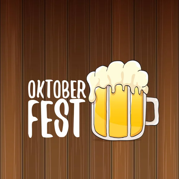 Bira bardağı veya ahşap arka plan üzerinde izole bira kupa ile vektör oktoberfest vektör etiketi. octoberfest vektör grafik afiş veya afiş tasarım şablonu — Stok Vektör