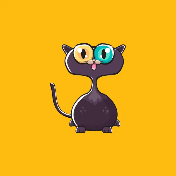 Lindo gato de halloween negro aislado sobre fondo naranja. Dibujos animados feliz negro bruja gatito con Grande ojos — Vector de stock