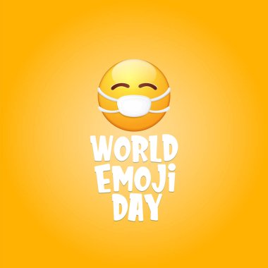 Dünya emoji günü tebrik kartı veya gülümsemeli pankart Ağız tıbbi koruma maskeli Emoji çıkartması turuncu arka planda izole edilmiş.