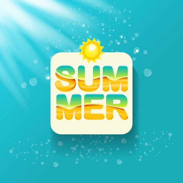 Vektor Sonderangebot Sommer-Etikettendesign-Vorlage. Sommerschlussverkauf Banner oder Abzeichen mit schöner Sonne und kalligrafischem Text auf azurblauem Hintergrund mit Sonnenlichtern — Stockvektor