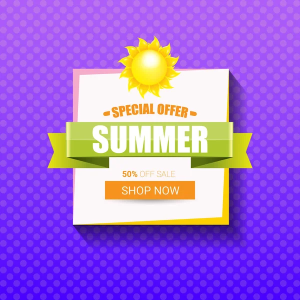 Vector oferta especial plantilla de diseño etiqueta de verano. Banner o insignia de venta de verano con sol y texto sobre fondo violeta de verano — Archivo Imágenes Vectoriales