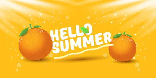 Vector Hello Summer banner horizontal o volante Plantilla de diseño con fruta naranja fresca aislada sobre fondo naranja con luces. Hola etiqueta concepto de verano o cartel con texto de frutas y letras — Vector de stock