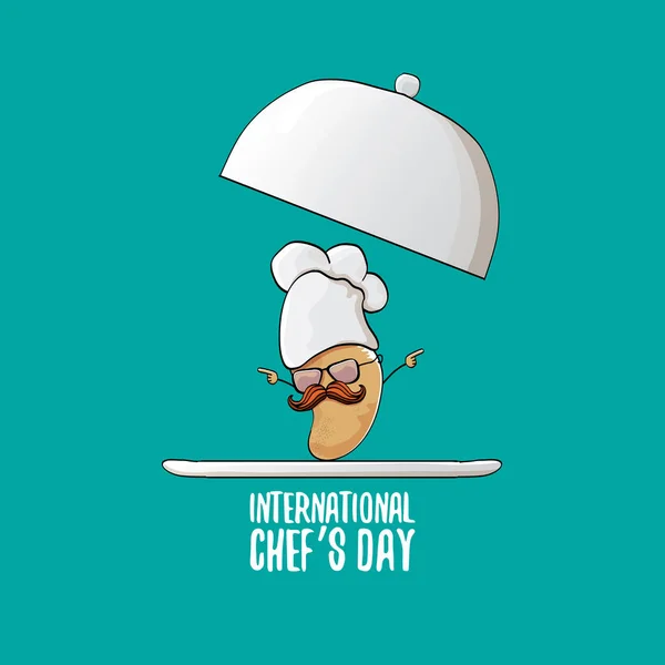 Tarjeta de felicitación o banner internacional del día del chef. vector divertido dibujos animados pequeña papa chef sonriente marrón con sombrero de chef aislado sobre fondo azul. — Archivo Imágenes Vectoriales