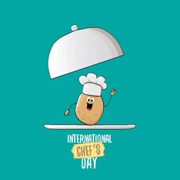 Tarjeta de felicitación o banner internacional del día del chef. vector divertido dibujos animados pequeña papa chef sonriente marrón con sombrero de chef aislado sobre fondo azul. — Archivo Imágenes Vectoriales