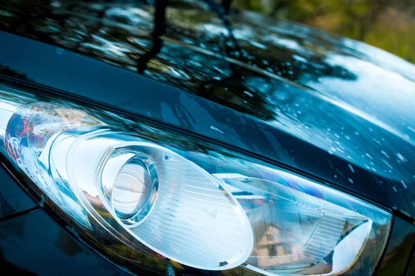 Modern ve lüks araba farlar. Dış cephe detay. Ayrıntılı bir Led Farlar modern araba üzerinde. Lüks otomobil Far, dış detaylar.