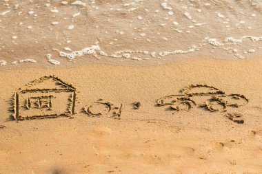 Araba evin Emlak financing.drawing beach.risk koşullara risk kumlu altın deniz beach.concept elle çizilmiş yakındır. Zor bir seçim yapmak zorunda.