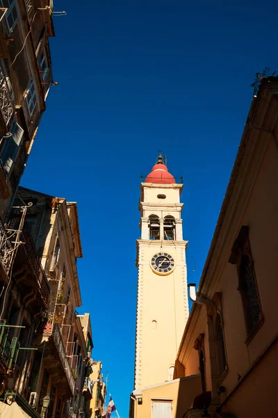 Corfu-City, Yunanistan tatil. Saint Spyridon Kilisesi'nin çan kulesi, yaz tatili Korfu. Avrupa gezisi. Ols şehir merkezi
