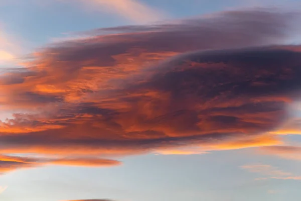 Wolkenformaties Tijdens Een Zonsopgang Marbella Boven Het Mediterrane Luchthaventerrein — Stockfoto