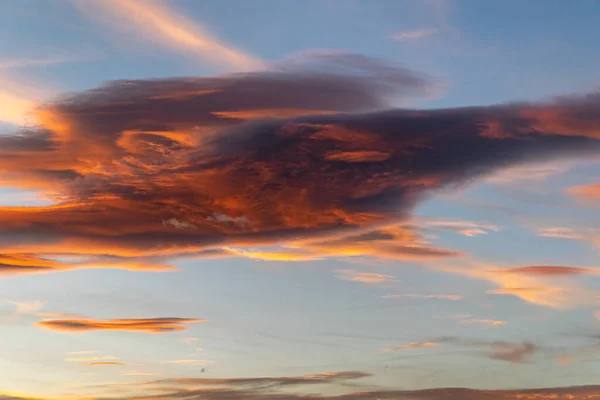 Облака Время Восхода Солнца Марбелье Над Средиземноморским Небом — стоковое фото