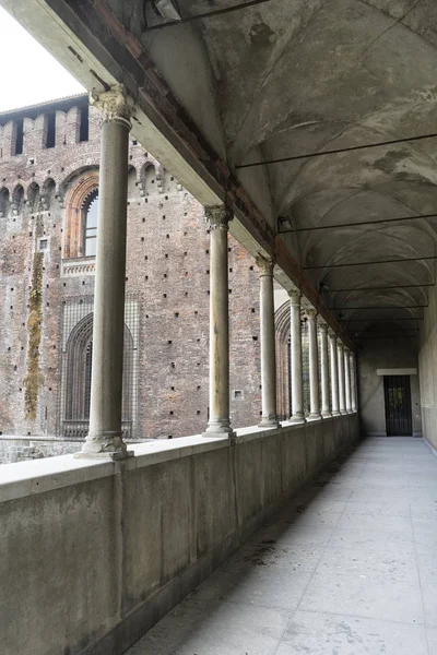 Milan, Lombardiya, İtalya: colonnade Castello Sforzesco bilinen Ortaçağ Kalesi