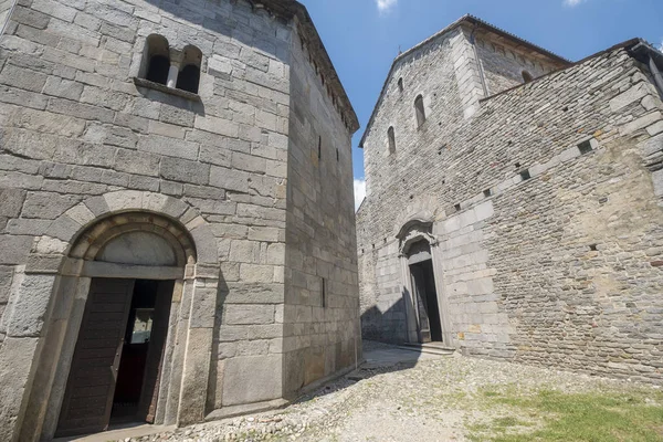 Arsago Seprio Varese Lombardei Italien Das Äußere Der Mittelalterlichen Kirche — Stockfoto