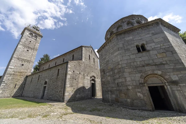 Arsago Seprio, Varese, Lombardiya, İtalya: dış Ortaçağ San Vittore kilisenin