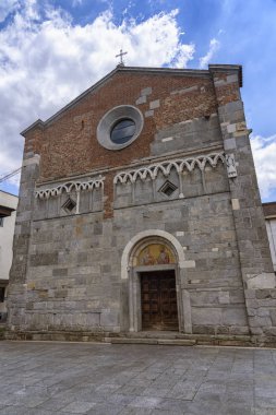 Gallarate, Varese, Lombardiya, İtalya: dış Ortaçağ San Pietro Kilisesi