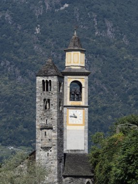 Masera, Val Vigezzo, Verbano Cusio Ossola, Piedmont, İtalya, Domodossola yakınındaki iki tarihi kule