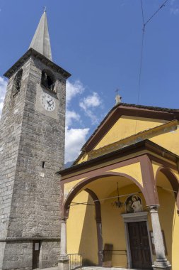 Anzola d'Ossola, Verbano Cusio Ossola, Piedmont, İtalya: San Tomaso ortaçağ kilise dış
