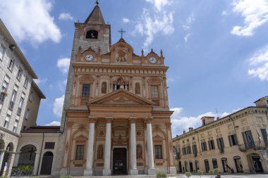 Borgomanero, Novara, Piedmont, İtalya: dış tarihi San Bartolomeo kilisenin