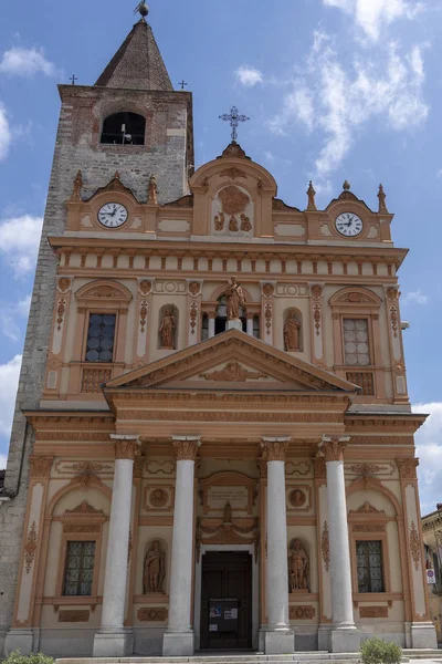 ボルゴマネーロ ノヴァーラ ピエモンテ イタリア 歴史的なサン バルトロメオ教会の外観 — ストック写真