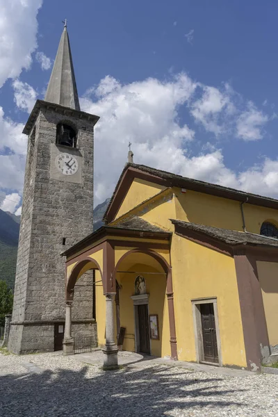 アンツォーラ Ossola ストレーザ クジオ オッソラ ピエモンテ イタリア トマソの中世教会の外観 — ストック写真