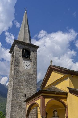 Anzola d'Ossola, Verbano Cusio Ossola, Piedmont, İtalya: San Tomaso ortaçağ kilise dış