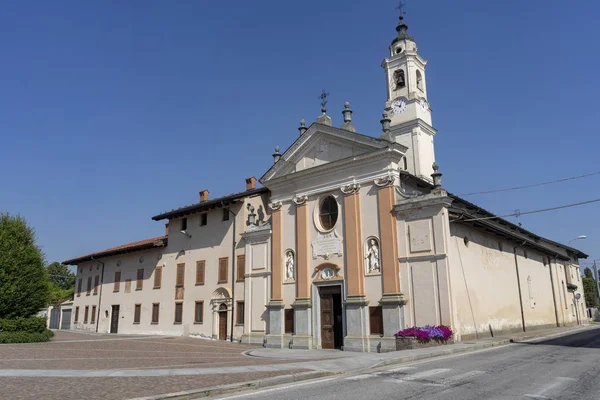 歴史的な教会のサン ピエトロ ギャロ クーネオ イタリア ピエモンテ州外観 — ストック写真